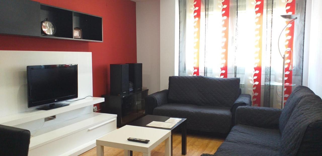 Apartamento Los Lirios Logrono Exterior photo