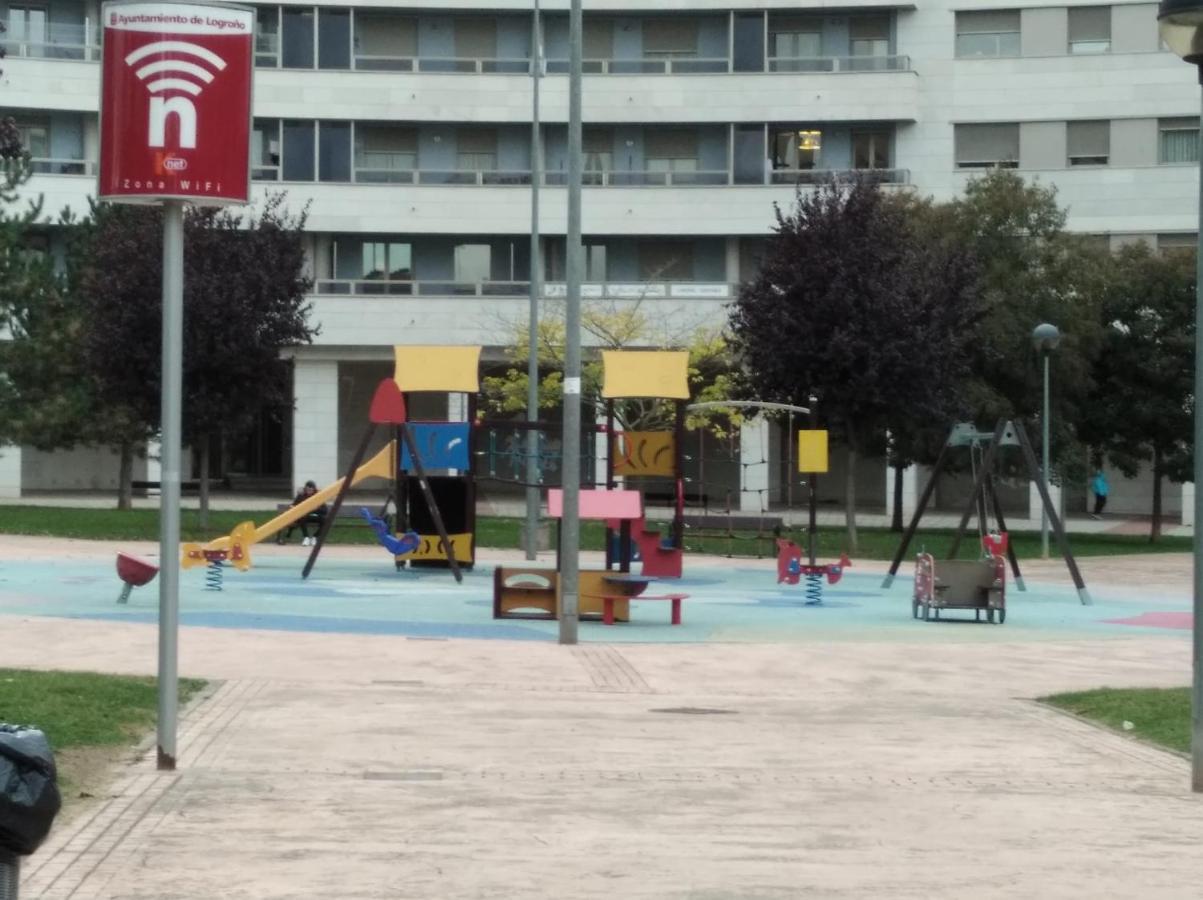 Apartamento Los Lirios Logrono Exterior photo