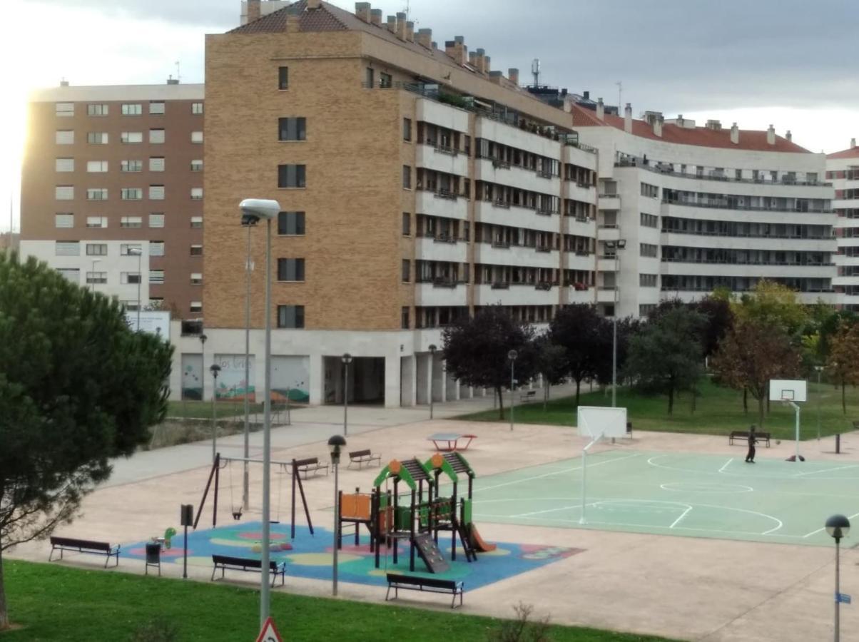 Apartamento Los Lirios Logrono Exterior photo